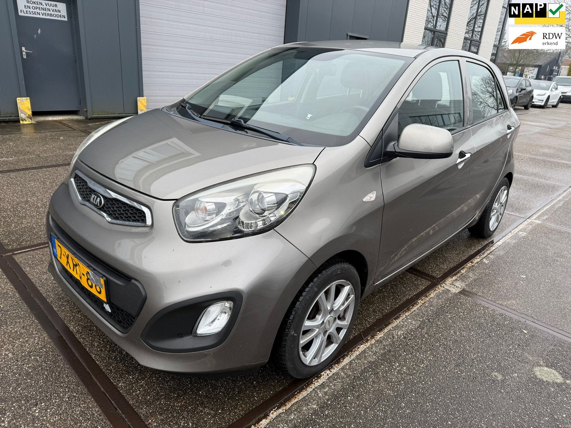 Kia Picanto 1.0 CVVT BusinessLine /LED LAMP/AIRCO / APK / NA, Voorwielaandrijving, Euro 5, Gebruikt, 400 kg