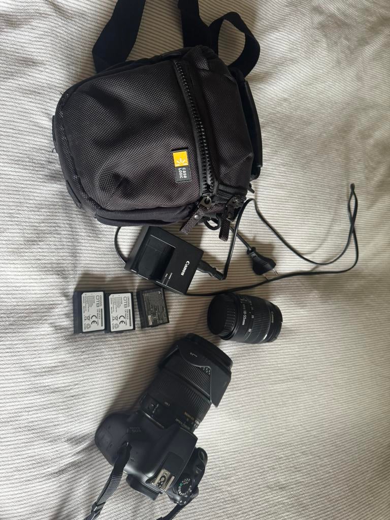 Mooie Canon EOS1300D te koop zo goed als nieuw, Ophalen of Verzenden, Zo goed als nieuw, Canon, 8 keer of meer