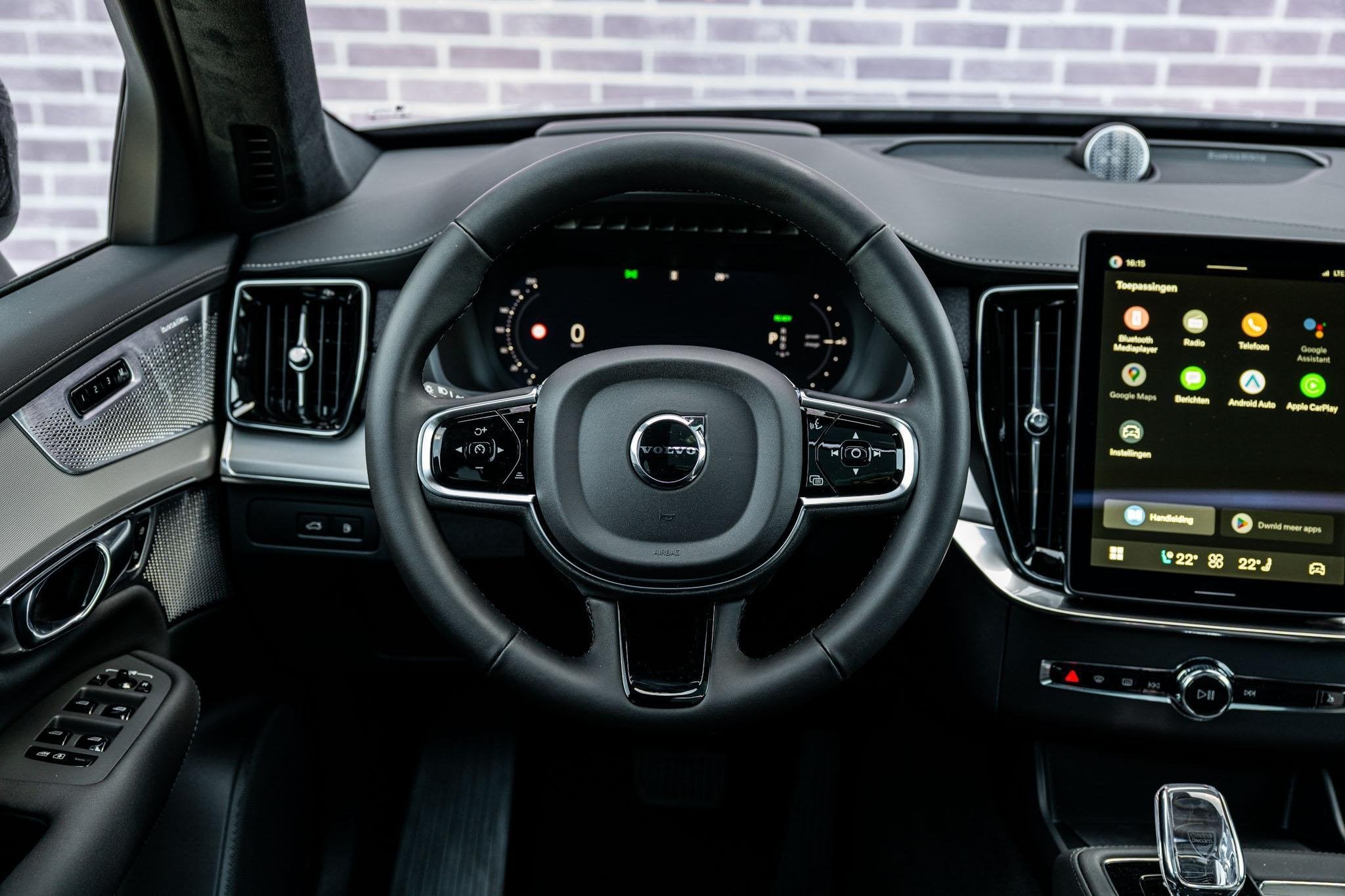 Volvo XC90 2.0 T8 Plug-in hybrid AWD Ultra Dark Executive Ed, 12 maanden, Gebruikt, Euro 6, Vierwielaandrijving