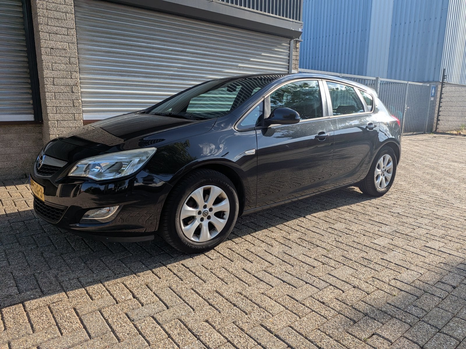 Opel Astra 1.4 Turbo 120PK Hatchback 2012 Zwart Airco Cruise, Auto's, Voorwielaandrijving, Stof, 4 cilinders, Origineel Nederlands