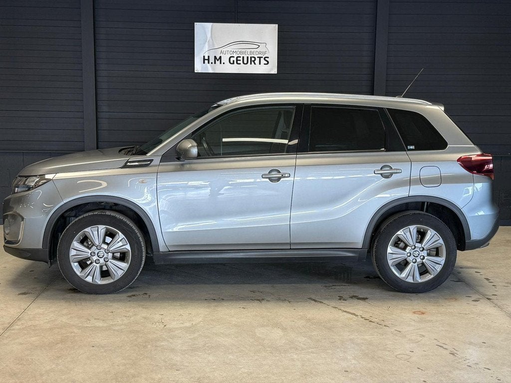 Suzuki Vitara 1.5 Hybrid Automaat | Camera | Trekhaak | CarP, Stof, Gebruikt, Zwart, 4 cilinders