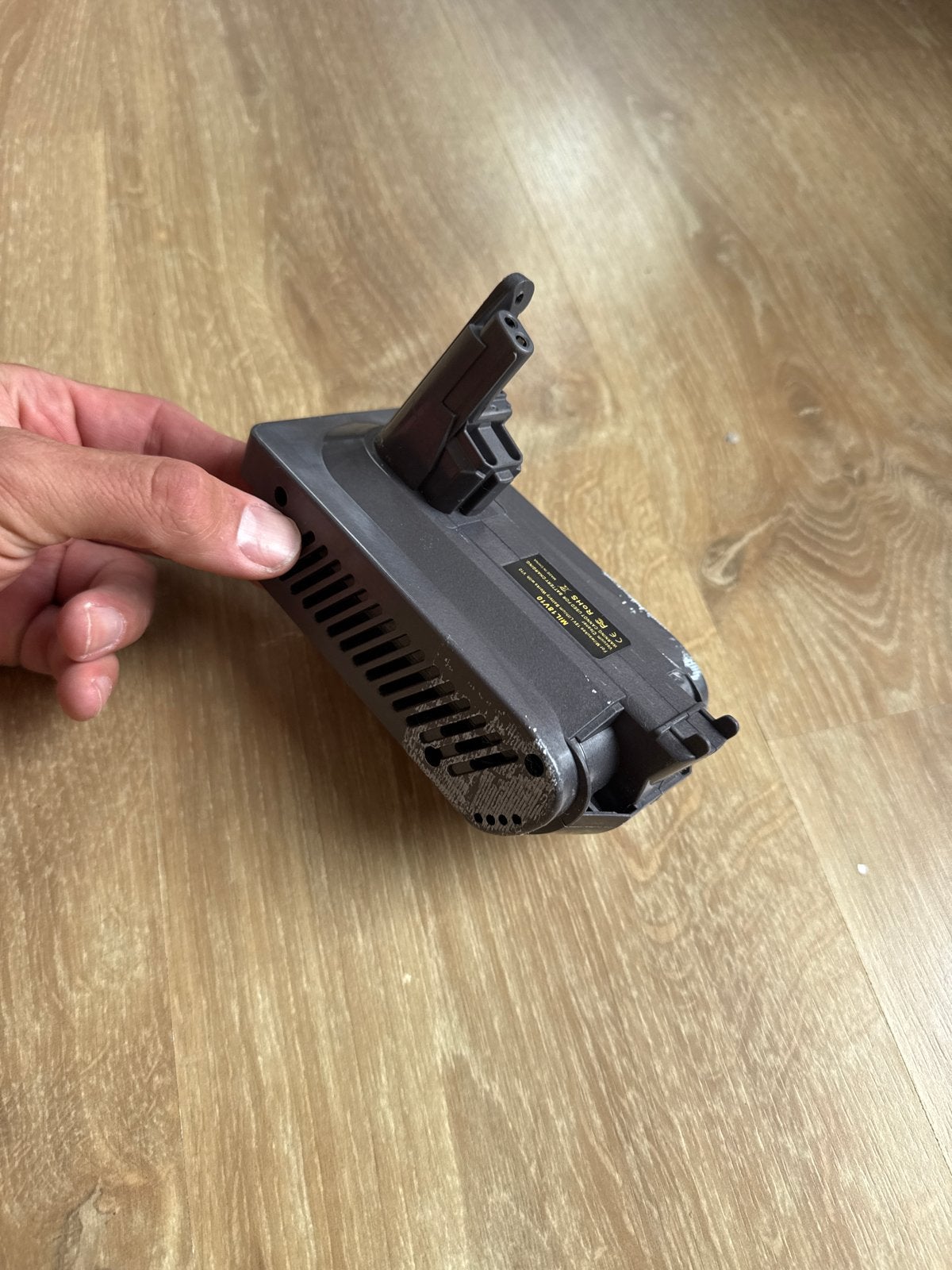 Adapter Milwaukee M18 accu naar Dyson (gebruikt), Gebruikt, Aaa, Ophalen of Verzenden, Aaa