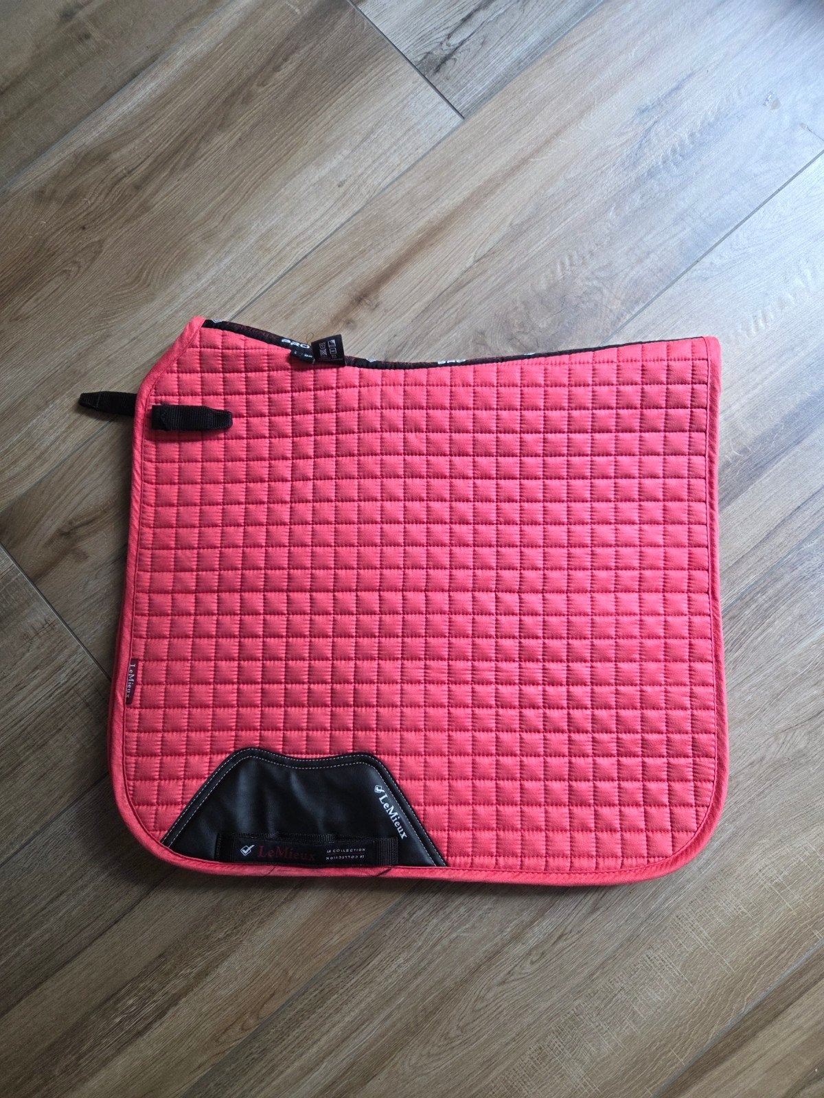 Zadeldek van LeMelieux. Kleur roze., Dieren en Toebehoren, Paarden en Pony's | Overige Paardenspullen, Ophalen of Verzenden, Zo goed als nieuw
