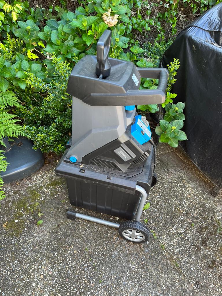 Hakselaar 2500W, Ophalen, Zo goed als nieuw