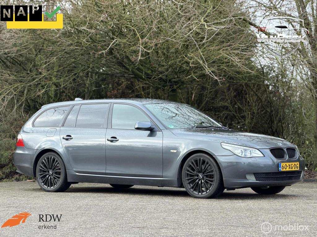 BMW 5-serie Touring 523i High Executive, Achterwielaandrijving, Bi-Xenon koplampen, 93 €/maand, Euro 4