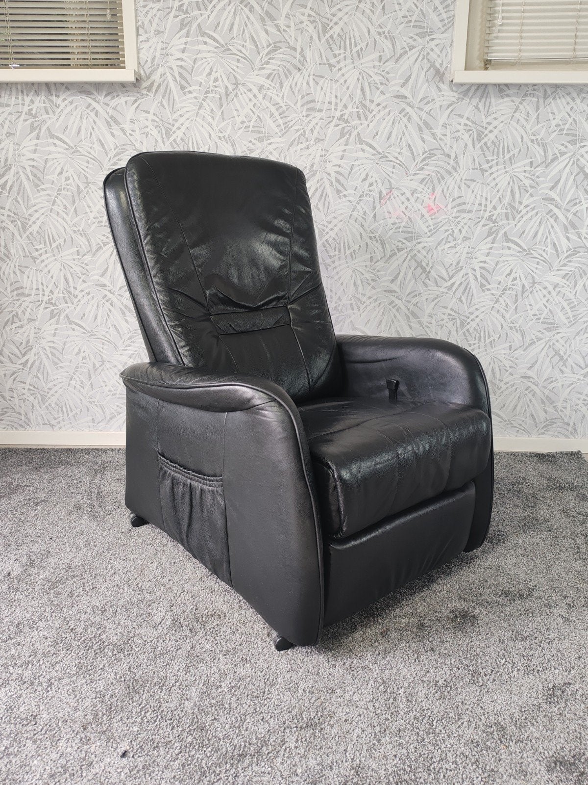Himolla Relaxfauteuil Zwart Leer handmatig, Gebruikt, Info@himolla.com, Ophalen of Verzenden, Himolla