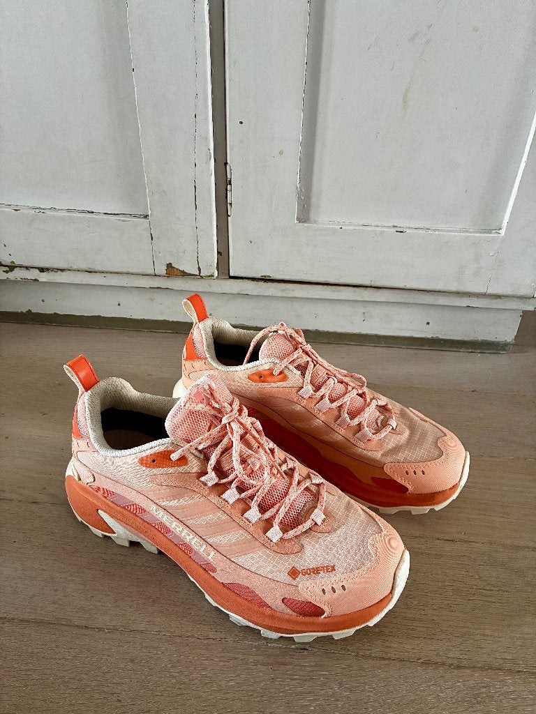 De MOAB SPEED 2 GTX W sportschoenen van  Merrell - maat 40, Merrell, Zo goed als nieuw, Roze, Wandelschoenen