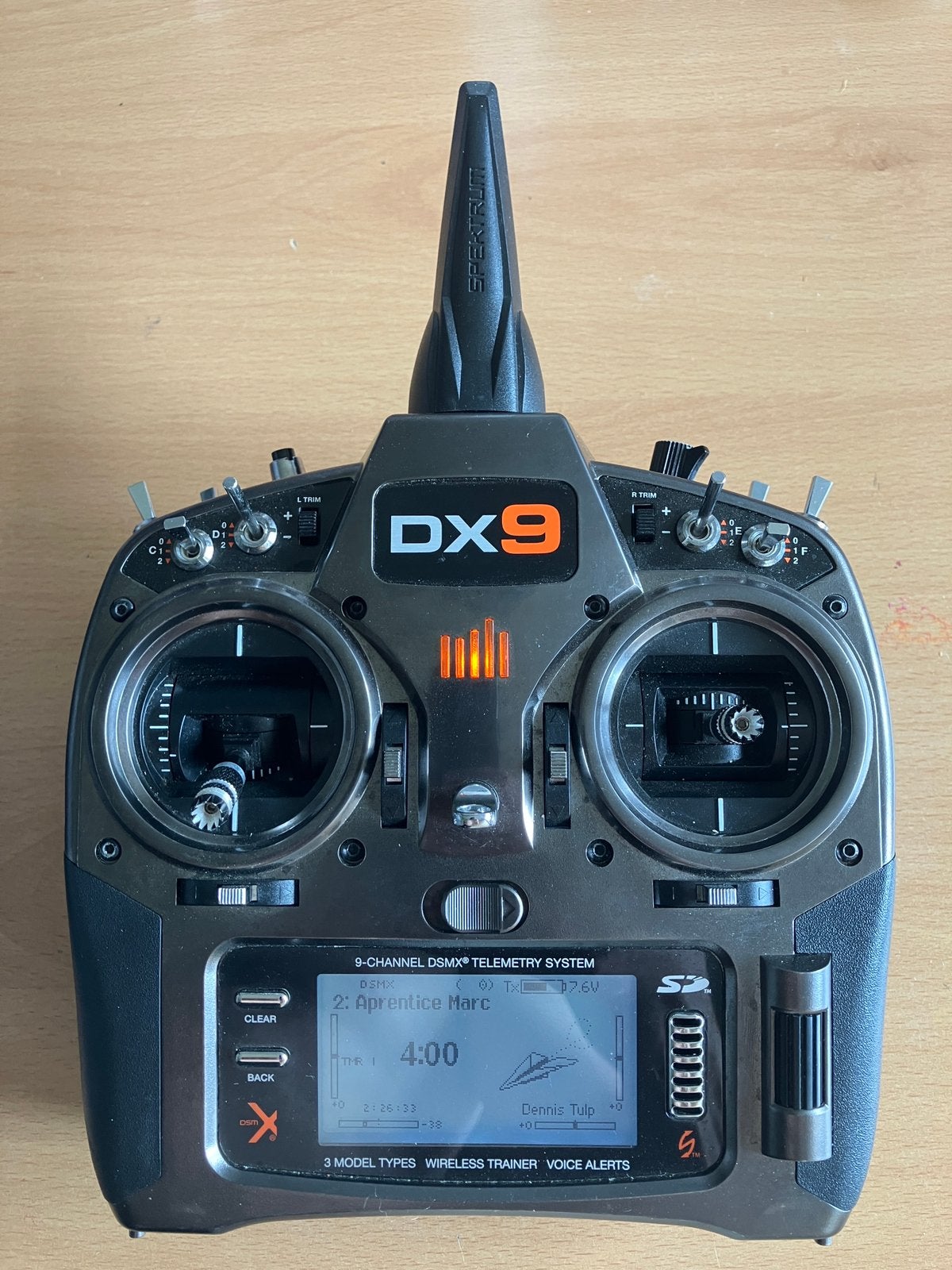 Spektrum DX9 zender, met zender lipo accu en toebehoren, Hobby en Vrije tijd, Modelbouw | Radiografisch | Vliegtuigen, Ophalen of Verzenden