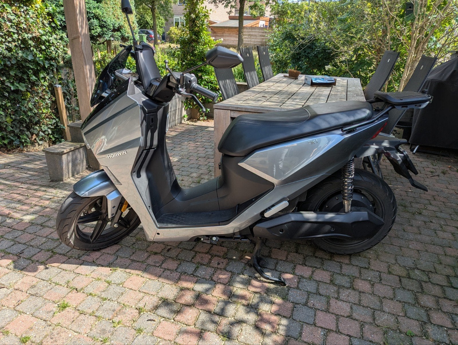 Horwin SK1 e-scooter 2025 - 45km/u 36ah accu met koffer, Elektrisch, Zo goed als nieuw, Ophalen, Overige merken