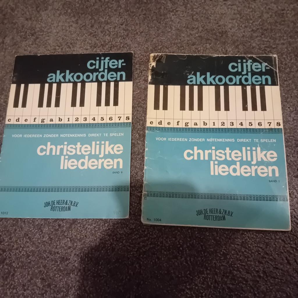 Cijfer-akkoorden Christelijke Liederen - Band 1 & 9, Gebruikt, Les of Cursus, Ophalen of Verzenden, Keyboard