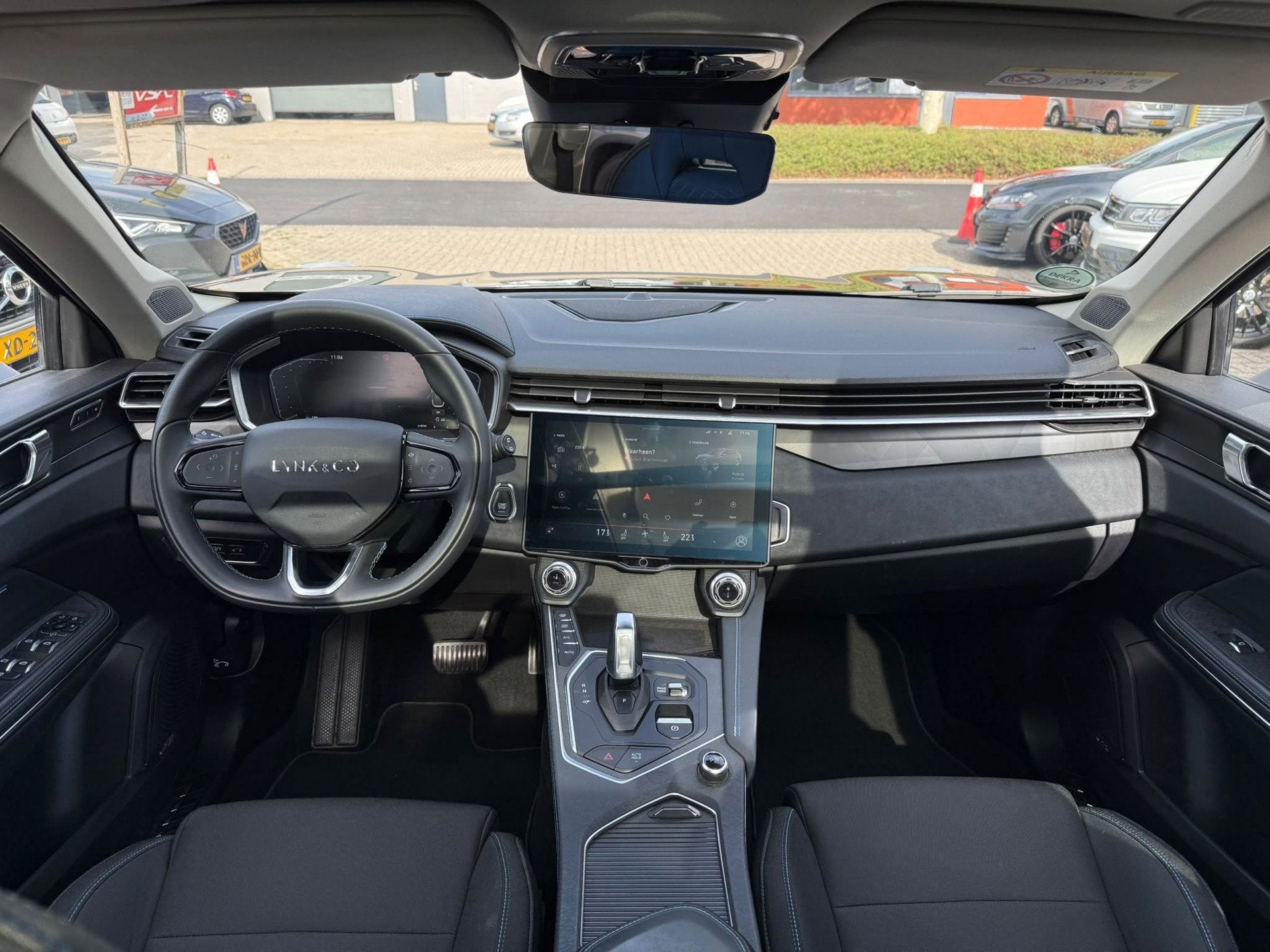 Lynk & Co 01 1.5|Plug-in Hybrid|Trekhaak|1800kg geremd|Pano|, Auto's, Stof, Met garantie (alle), Zwart, Plug-in hybride