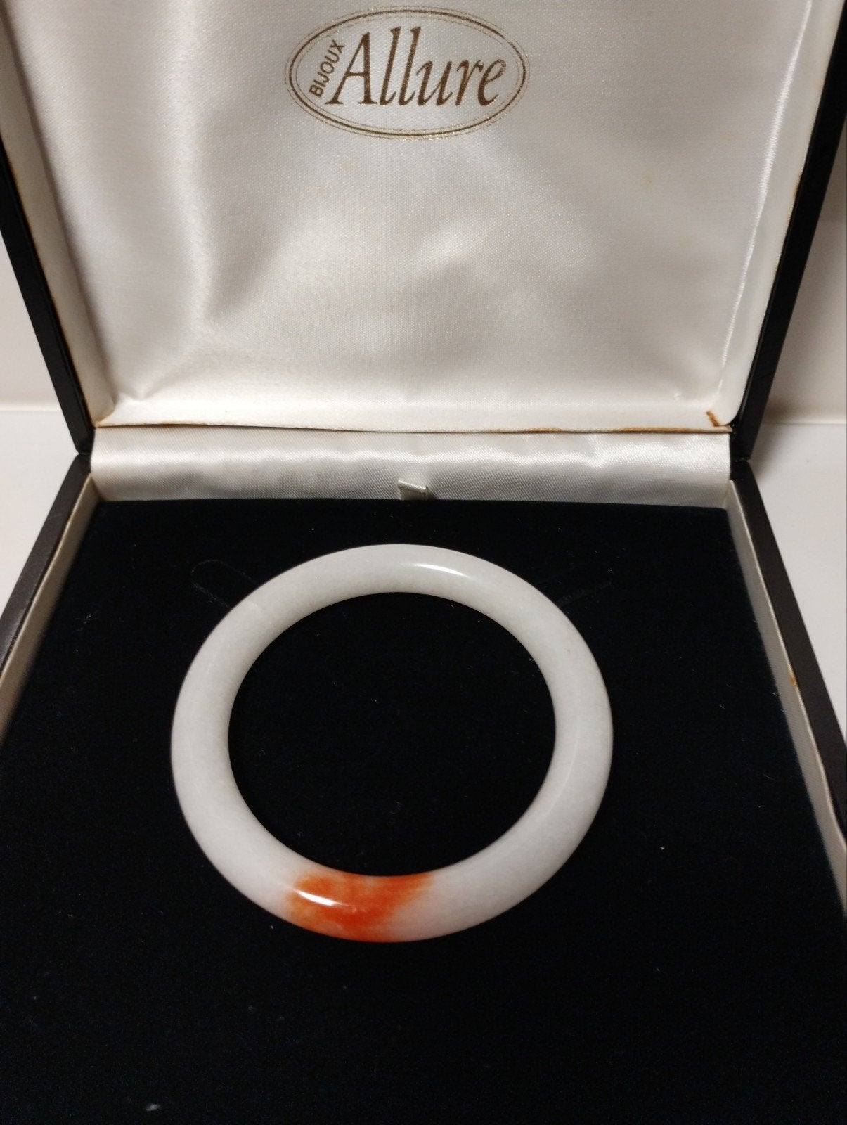 Oude hetian jade bangle armband, Sieraden, Tassen en Uiterlijk, Antieke sieraden, Ophalen of Verzenden, Overige materialen, Armband
