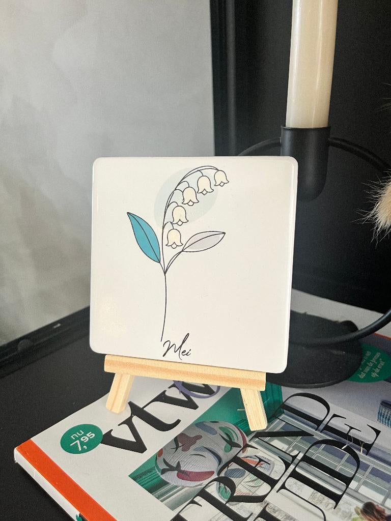 Tegeltje met print 10x10cm - geboortebloem mei, Huis en Inrichting, Woonaccessoires | Wanddecoraties, 10 cm, Modern, Nieuw, Decoratieobject