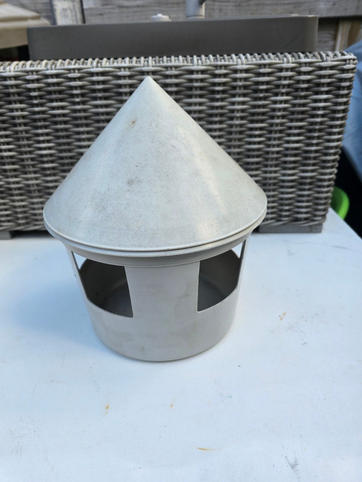 Voerbak duiven / kippen, Ophalen of Verzenden, Drinken en Voederen