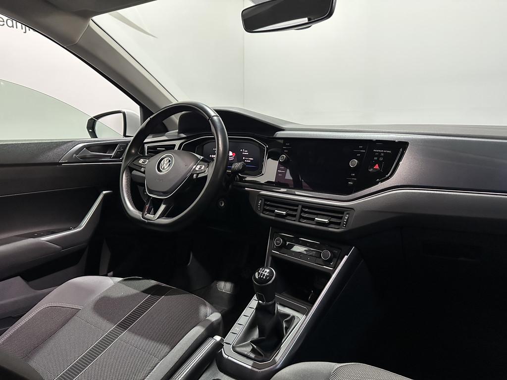 Volkswagen Polo 1.0 TSI - Navi / Bluetooth / Parksens., Voorwielaandrijving, Gebruikt, Euro 6, 1081 kg