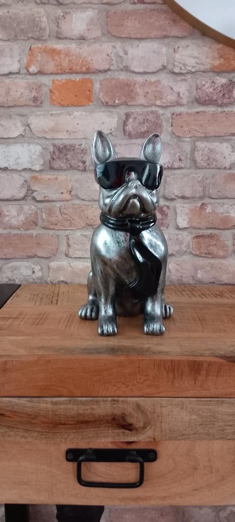 28cm Franse Bulldog met een Bril Beeld♥️SALE VERKOOP♥️, Ophalen of Verzenden, Nieuw, Dier