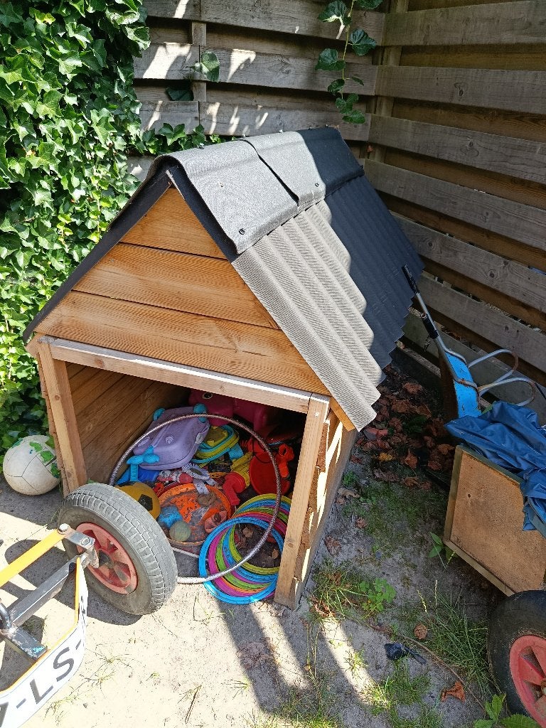 Gratis speelhuis of hondenhok., Ophalen, Gebruikt, Hout