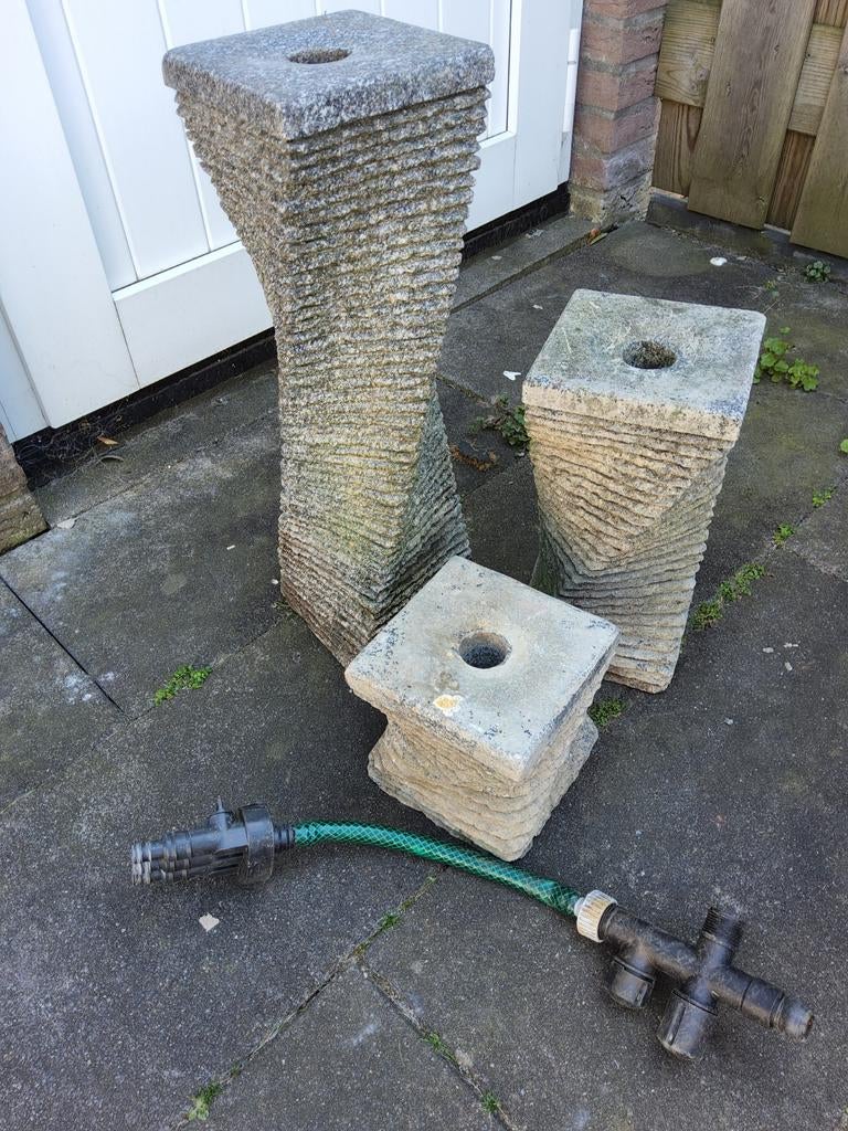 Driedelige fontein, Ophalen, Beton, Fontein