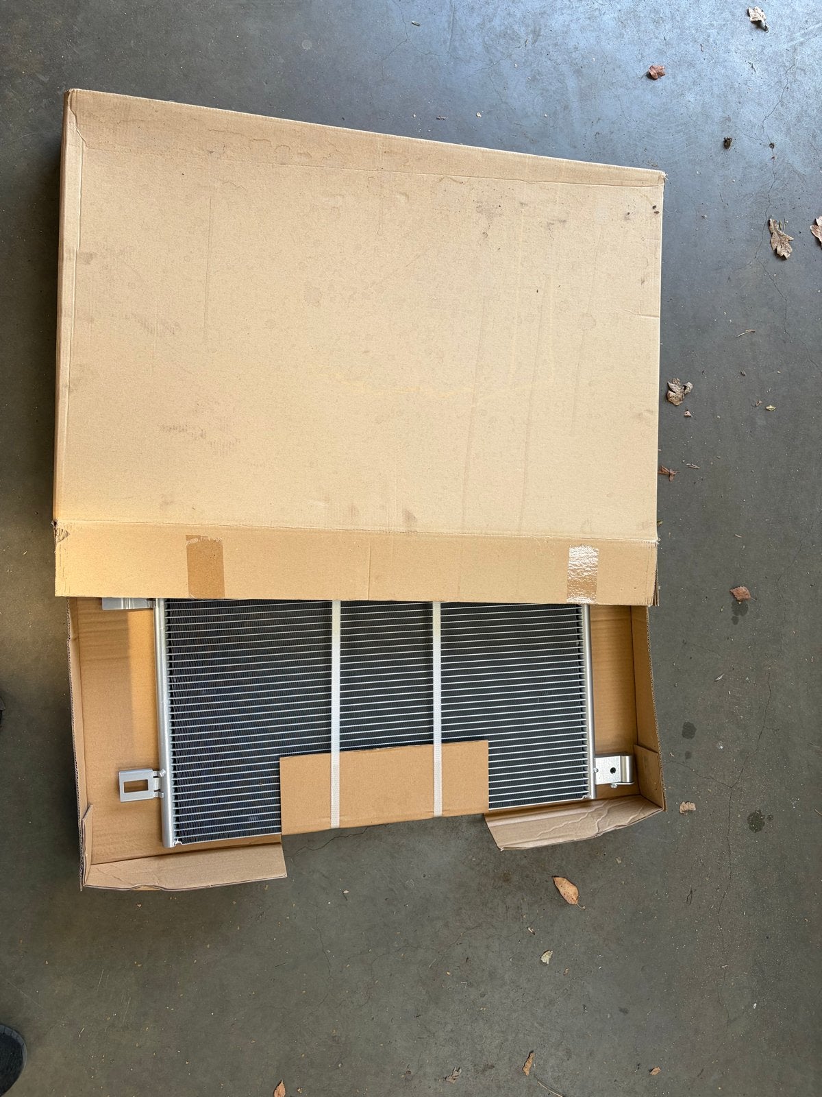 Nieuwe airco condensor BKlasse 2008-2012 W245, Ophalen of Verzenden, Nieuw