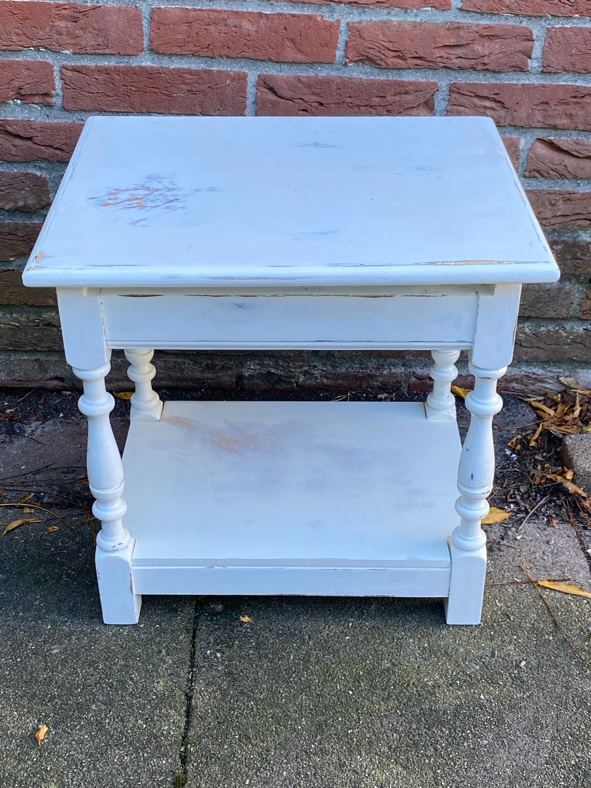 Vintage Cottage/Granny Chic bijzettafel gebroken wit, Antiek en Kunst, Ophalen