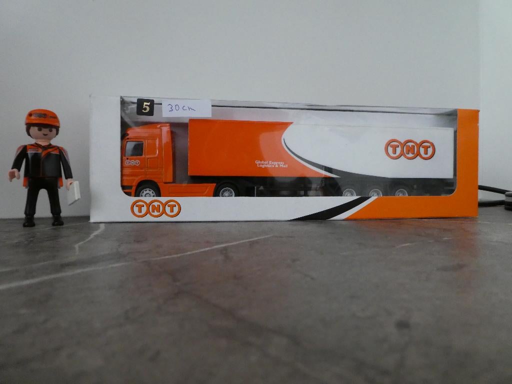 Mercedes V8 actros  30 cm lang schaal model, Ophalen of Verzenden, Nieuw, Auto's