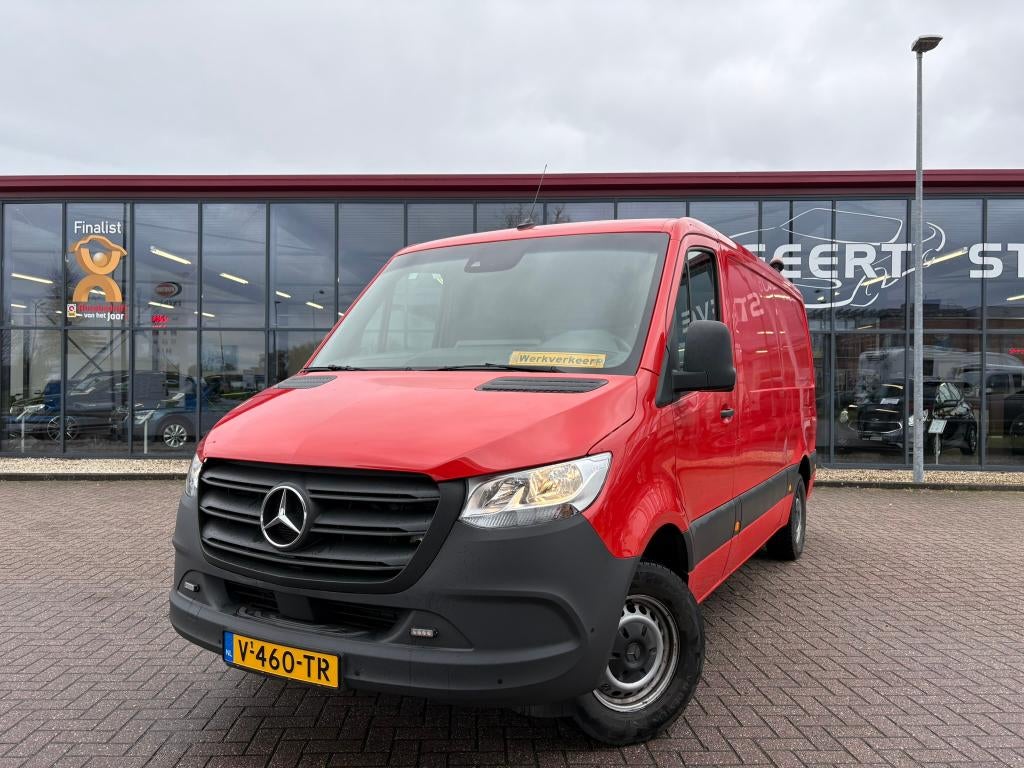 Mercedes Sprinter 2018 / H1-L2 / RWD / Trekhaak / ex BTW, Auto's, Bestelauto's, 13 km/l, Bedrijf, 750 kg, Rood