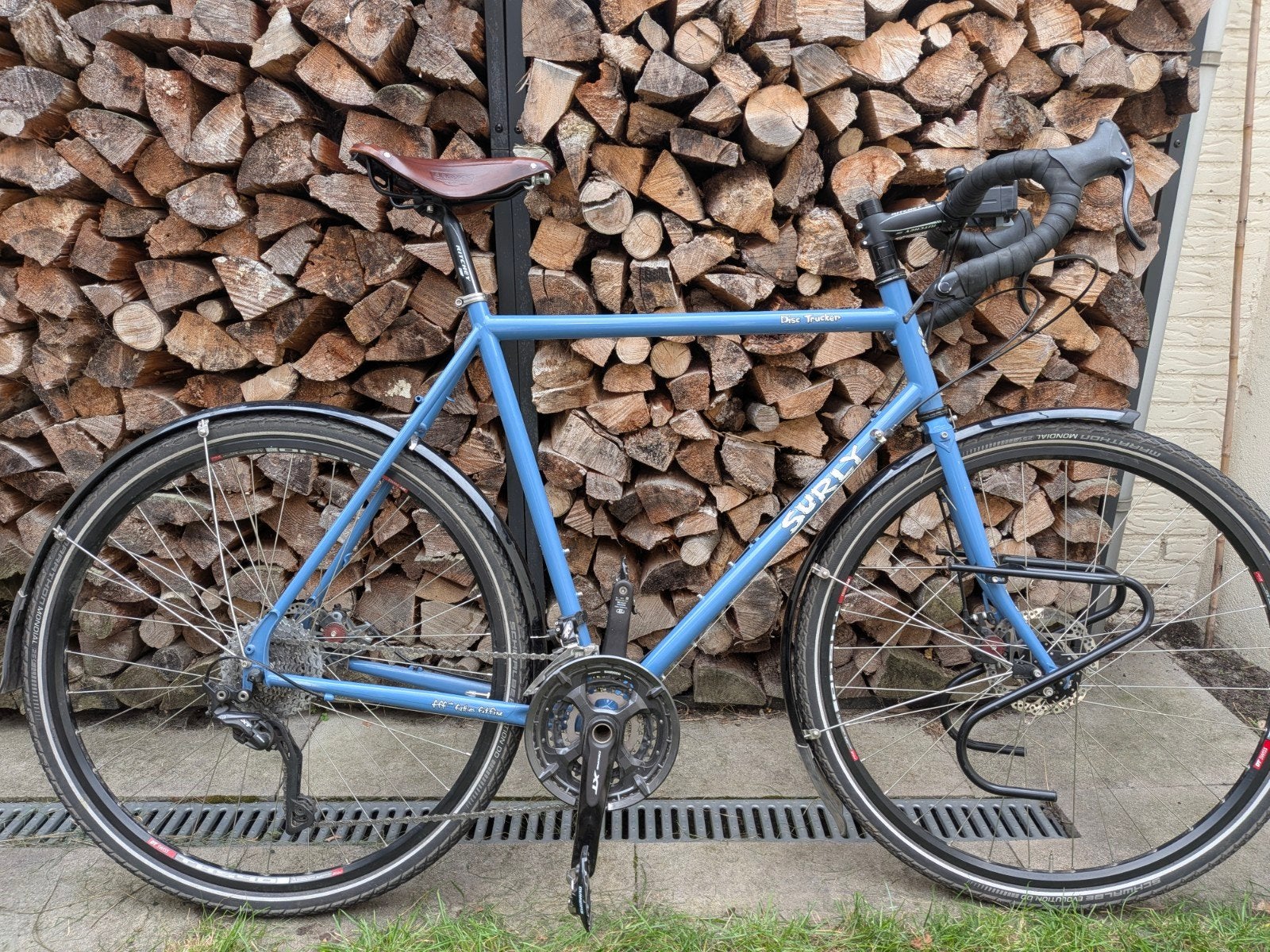 Surly Disc Trucker, 28 inch, 57 tot 61 cm, Meer dan 20 versnellingen, Schijfrem