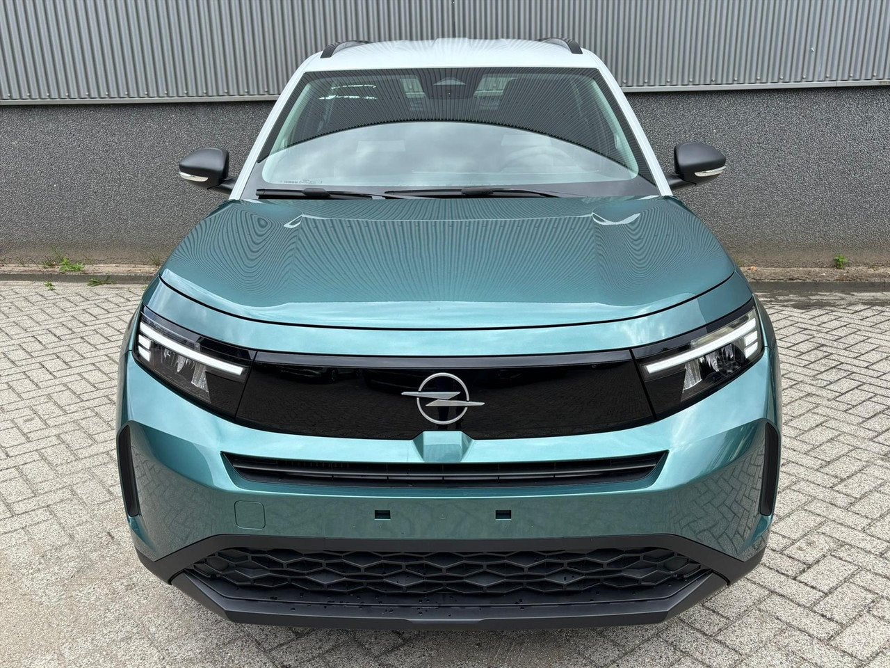 Foto 2 van Opel Frontera 1.2 Turbo Hybrid 136pk eDCT | VOORRAAD VOORDEE