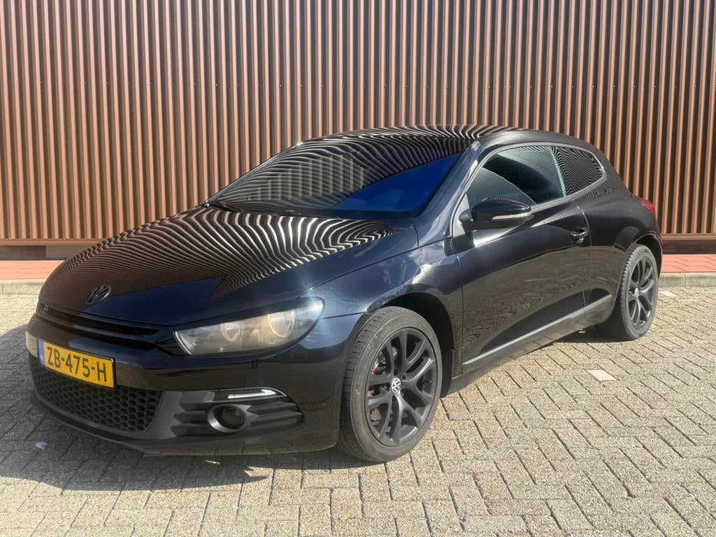 Volkswagen Scirocco 2.0 TSI DSG | R-Line | Carplay | Milltek, Auto's, Volkswagen, Zwart, 4 cilinders, 4 stoelen, Leder en Stof