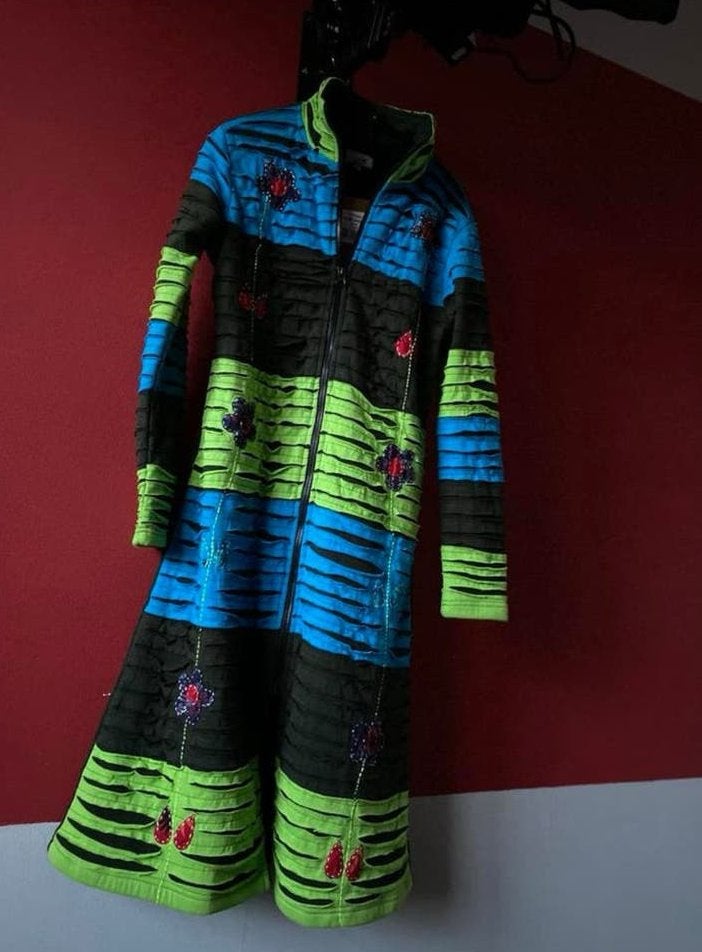Lang Coline Nepal vest kaki maat M . NIEUW, Ophalen of Verzenden, Nieuw, Maat 38/40 (M), Groen
