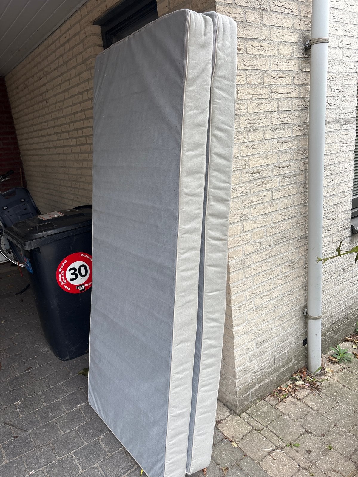 Gebruikt matras 80x200 gratis af te halen, Gebruikt, Eenpersoons, Ophalen of Verzenden, 80 cm
