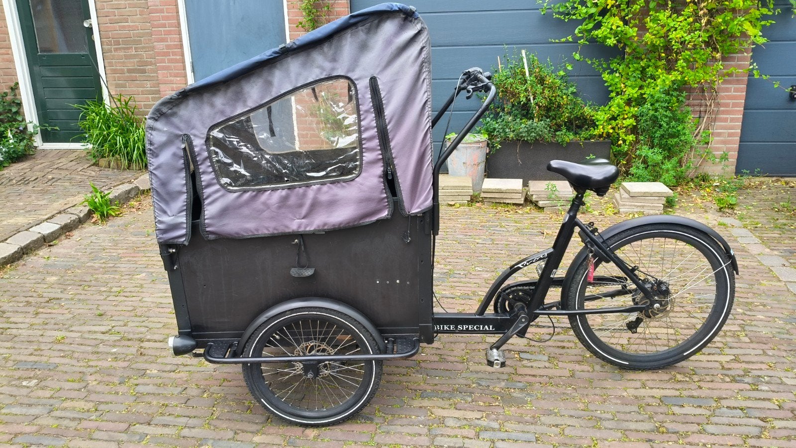Bakfiets te koop – ruime en stevige transportfiets, Ophalen of Verzenden, Gebruikt, 4 kinderen of meer, Huif
