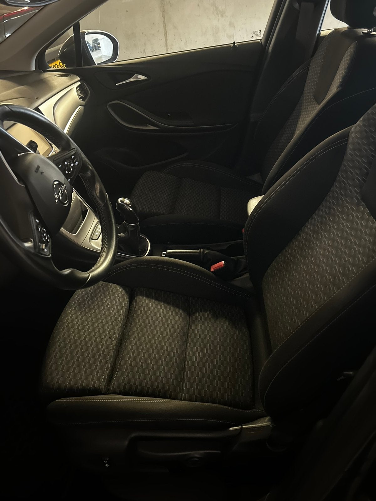 Foto 12 van Opel Astra 1.4 Turbo 5D 2016 Grijs| Carplay|