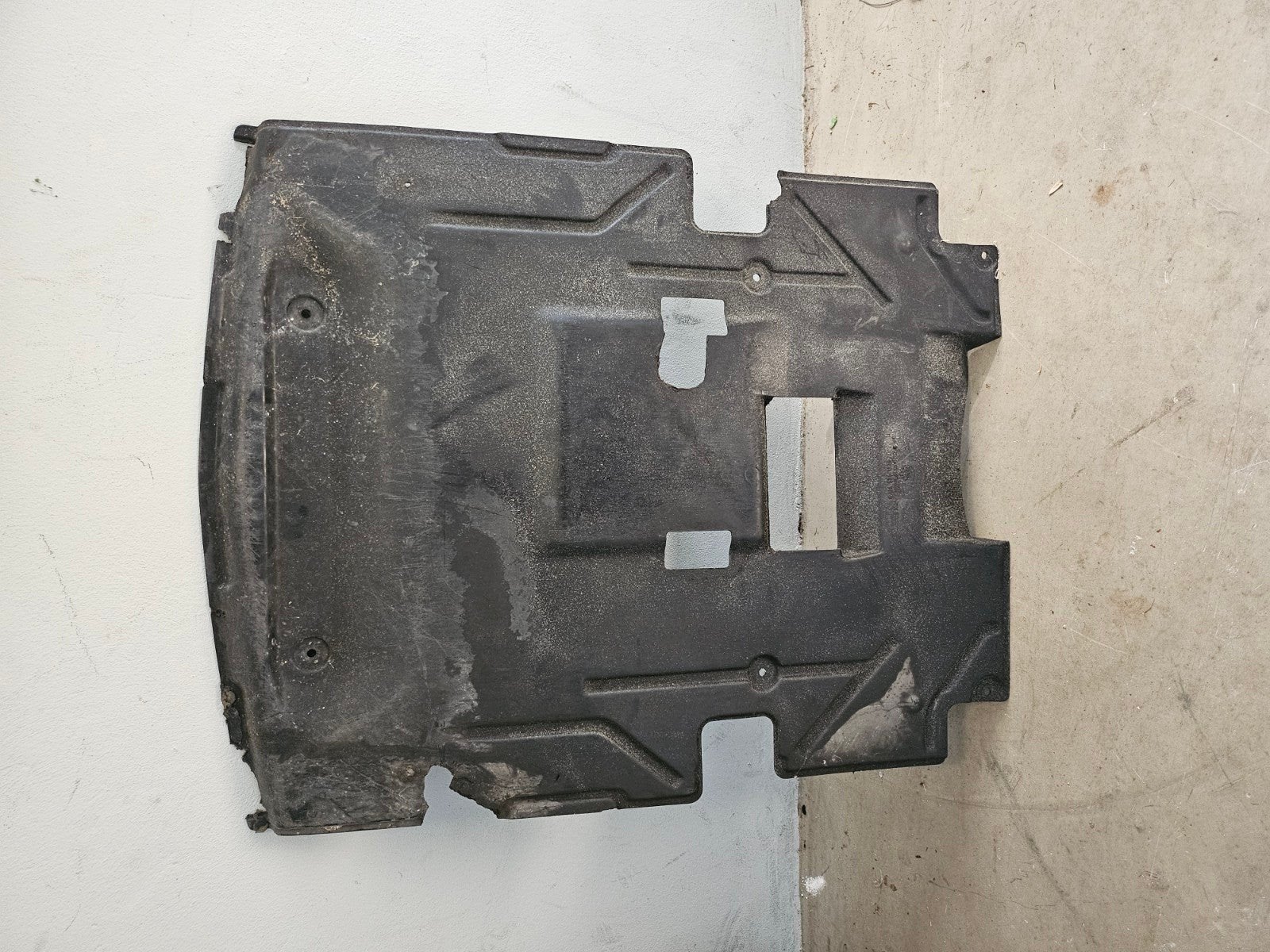 W124 Motorbeschermplaat onderkant, Auto-onderdelen, Ophalen of Verzenden, Gebruikt, Voor, Bumper