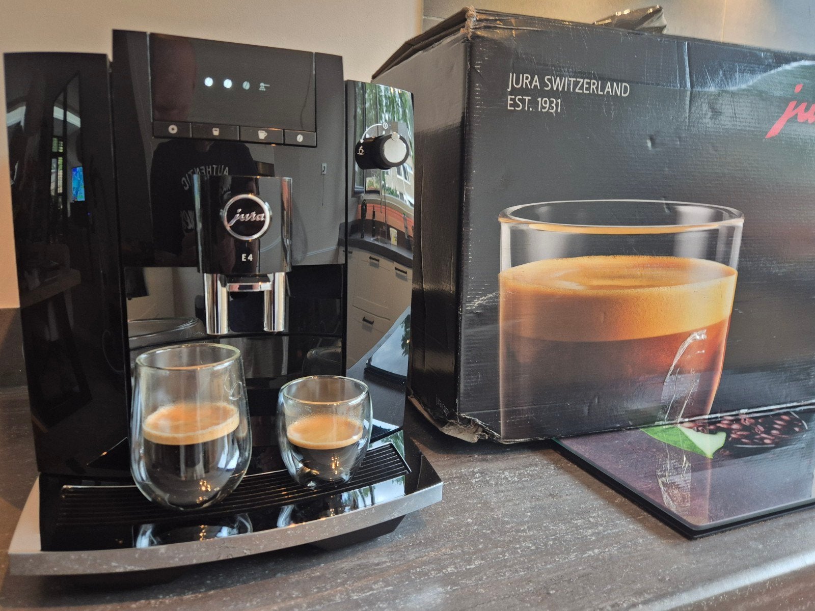 Jura E4 ZGAN Demo model ️, Gemalen koffie, Afneembaar waterreservoir, Jura, Koffiemachine