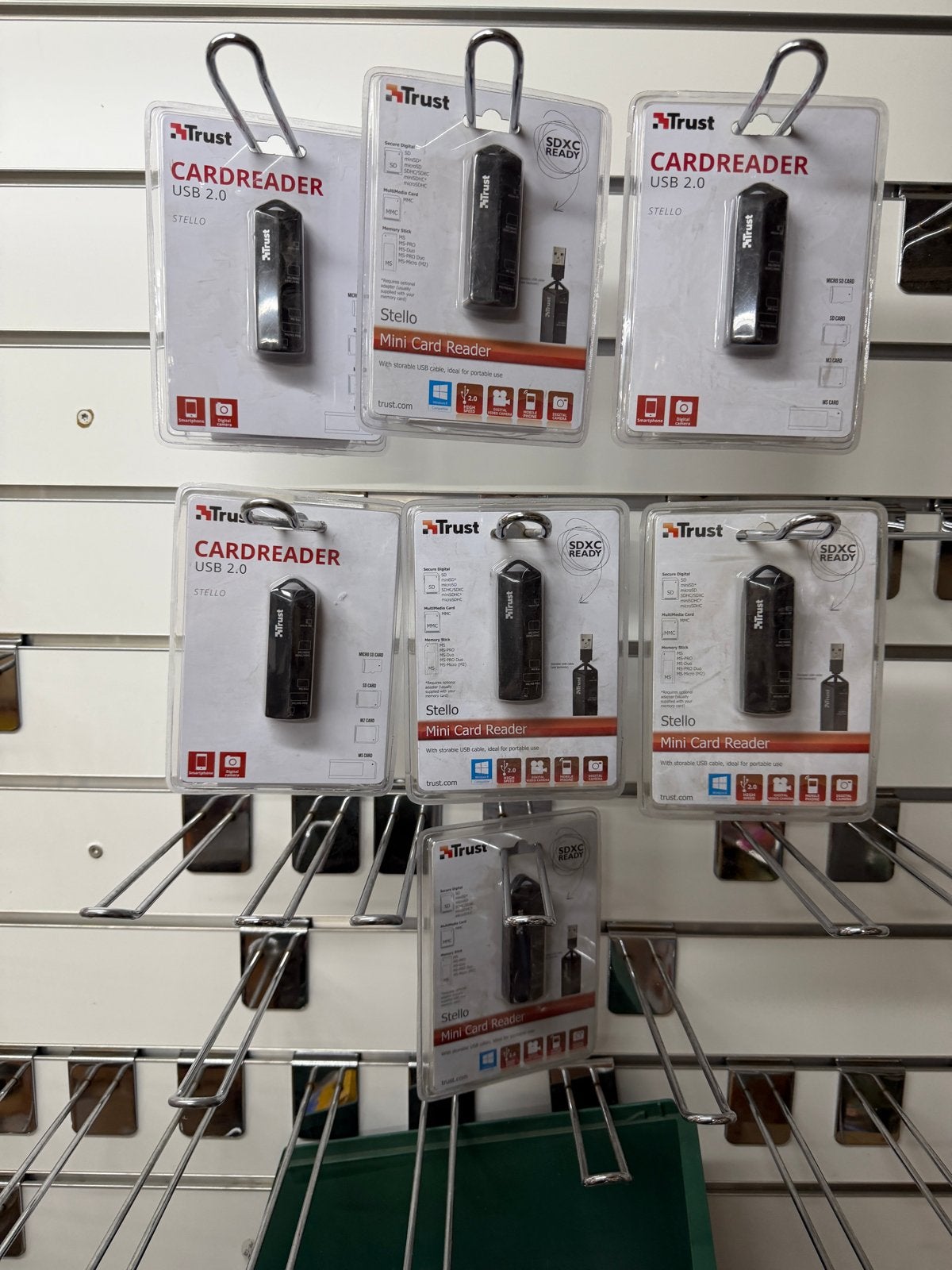 7 nieuwe Trust Stello USB 2.0 Cardreaders, Nl, Nieuw, Ophalen of Verzenden, Info