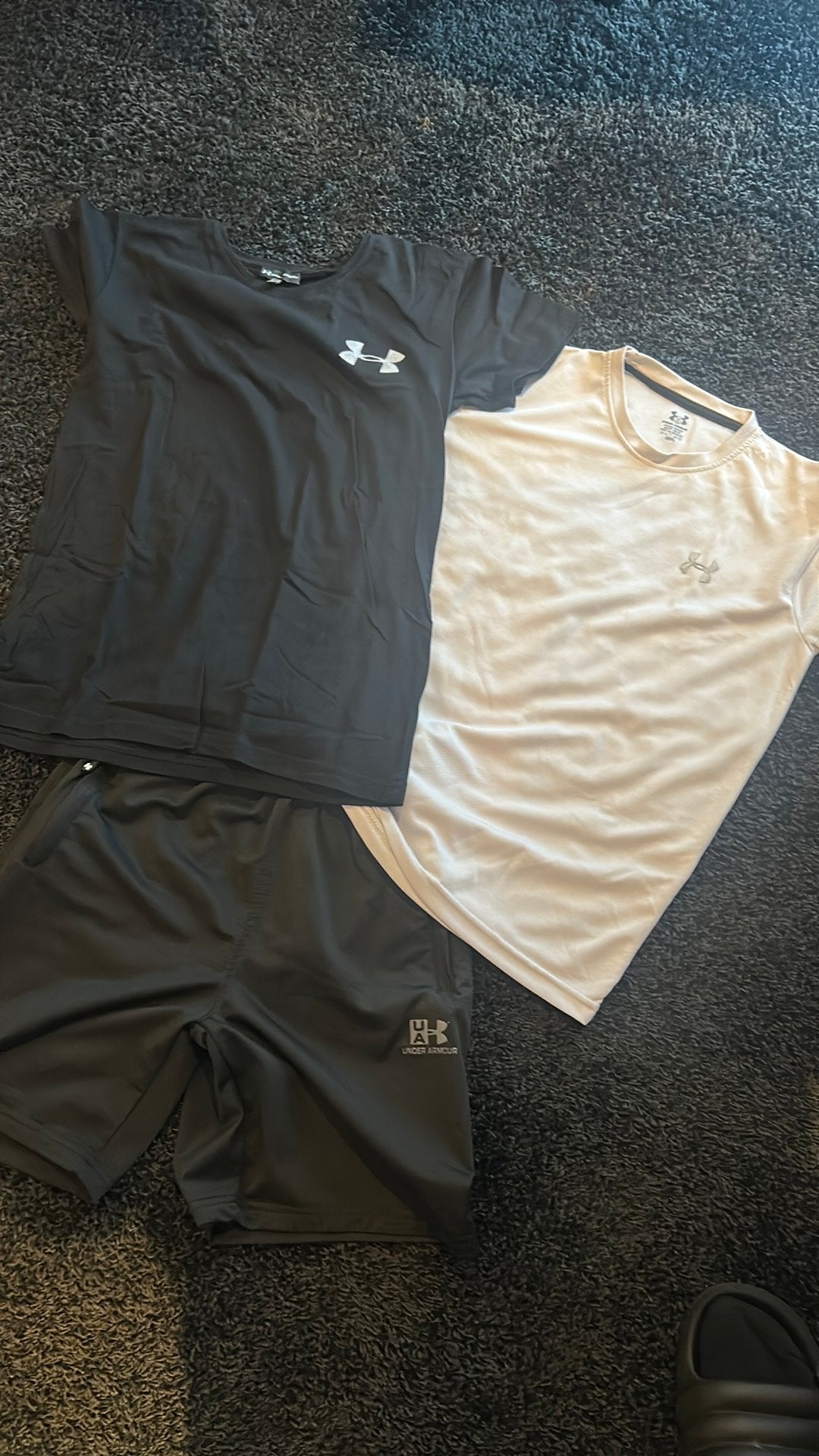 Under armour set met 2 t shirt s maat s, Ophalen of Verzenden, Zwart