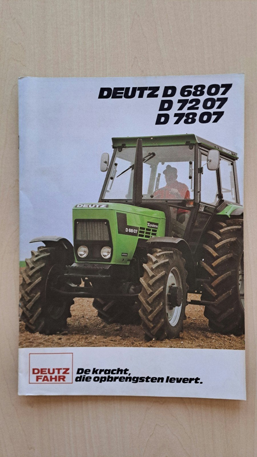 folder DEUTZ FAHR D 07 serie tractoren, trekkers, Ophalen of Verzenden, Zo goed als nieuw, Folder