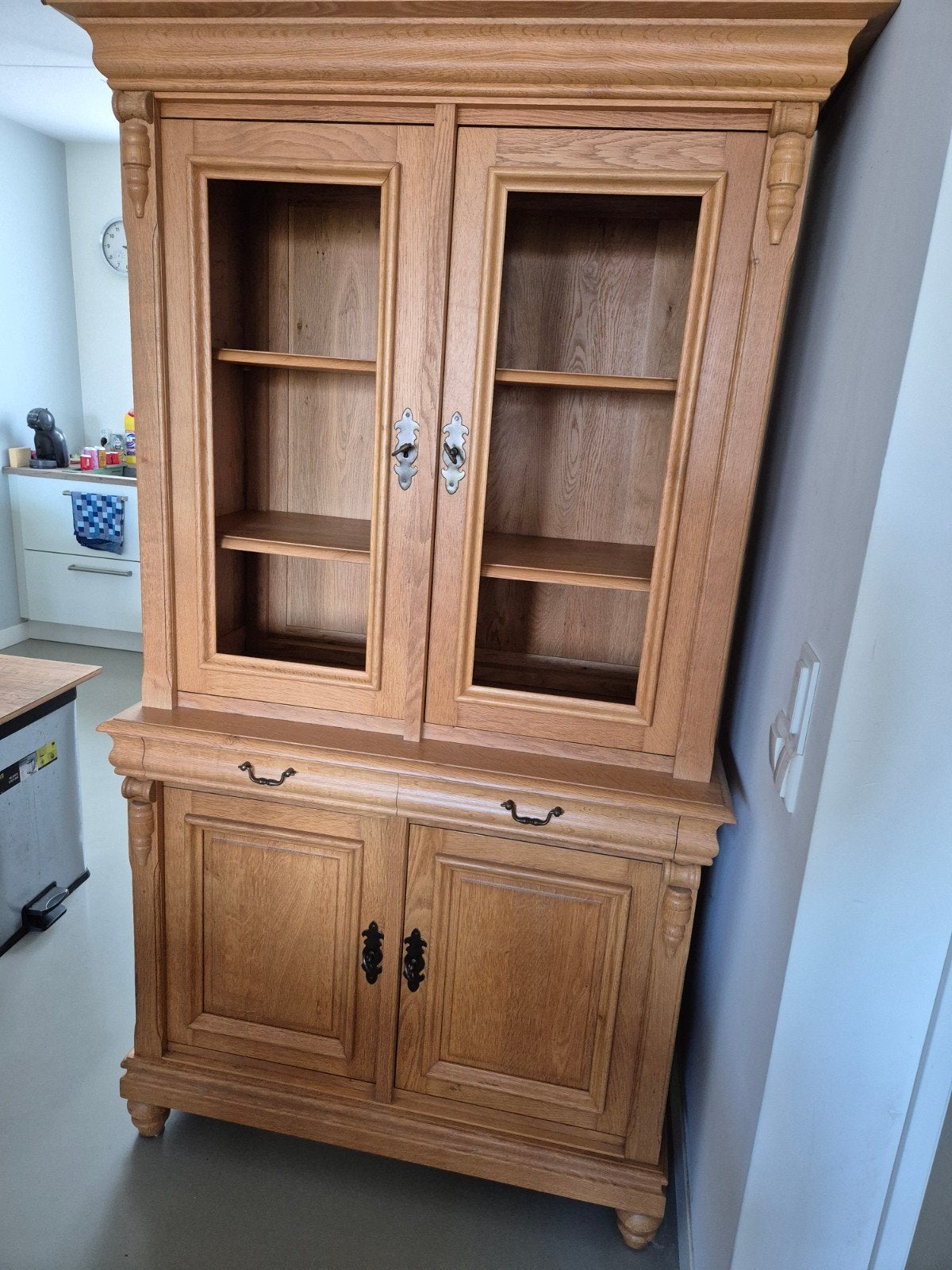 Houten Buffetkast met twee lades, open en dicht deel., Ophalen, Gebruikt, 100 tot 150 cm, 200 cm of meer