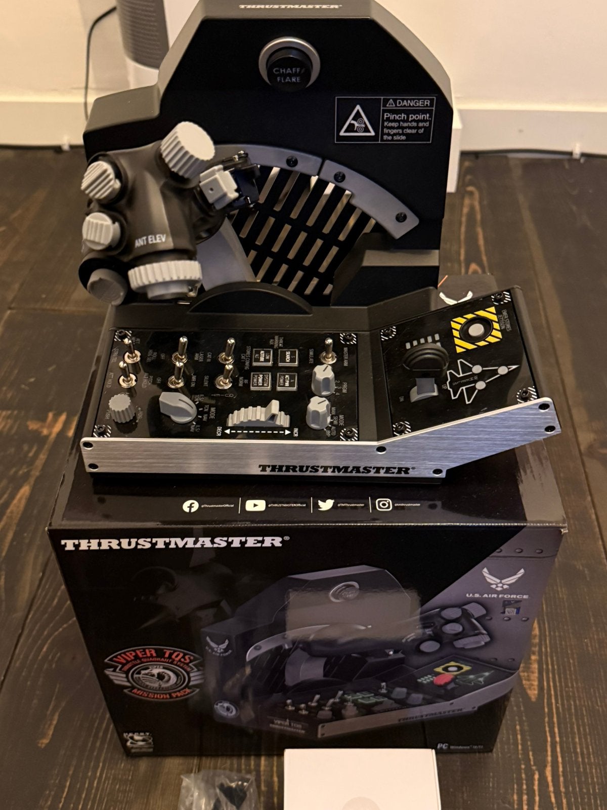 Thrustmaster Viper TQS Mission Pack, Ophalen of Verzenden, Nieuw