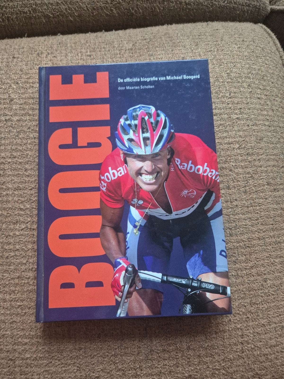 Boogie: De officiële biografie van Michael Boogerd, Ophalen of Verzenden, Zo goed als nieuw, Maarten Scholten, Sport