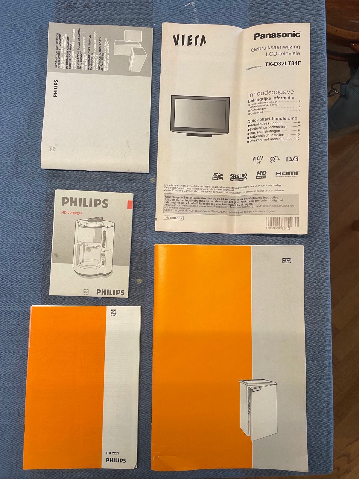 Een paar oude handleidingen van (philips/panasonic) elektra, Ophalen of Verzenden, Gebruikt
