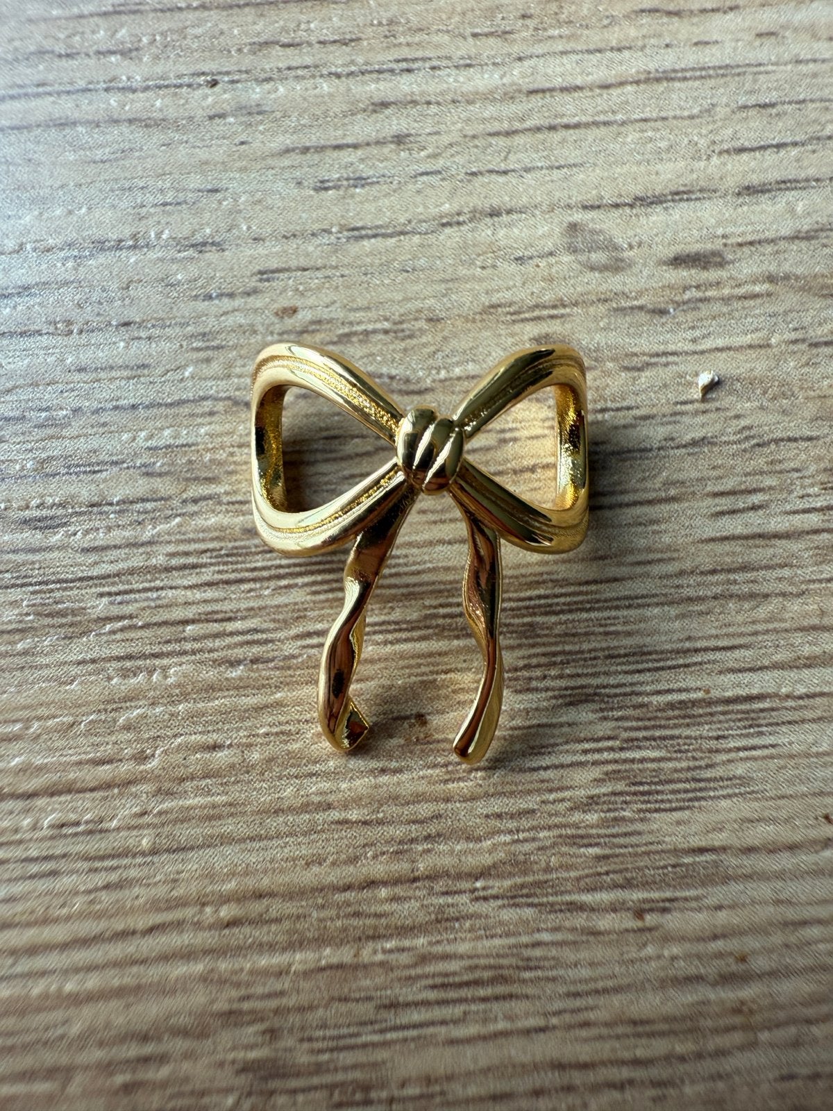 Gouden strik bedel voor Pandora armbanden, Pandora, Ophalen of Verzenden, Zo goed als nieuw, 1 bedel