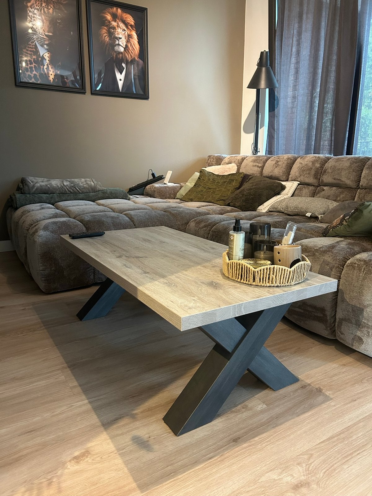 Salontafel grijs hout blad met grijs stalen poten, Ophalen, Gebruikt, 100 tot 150 cm, 50 tot 100 cm