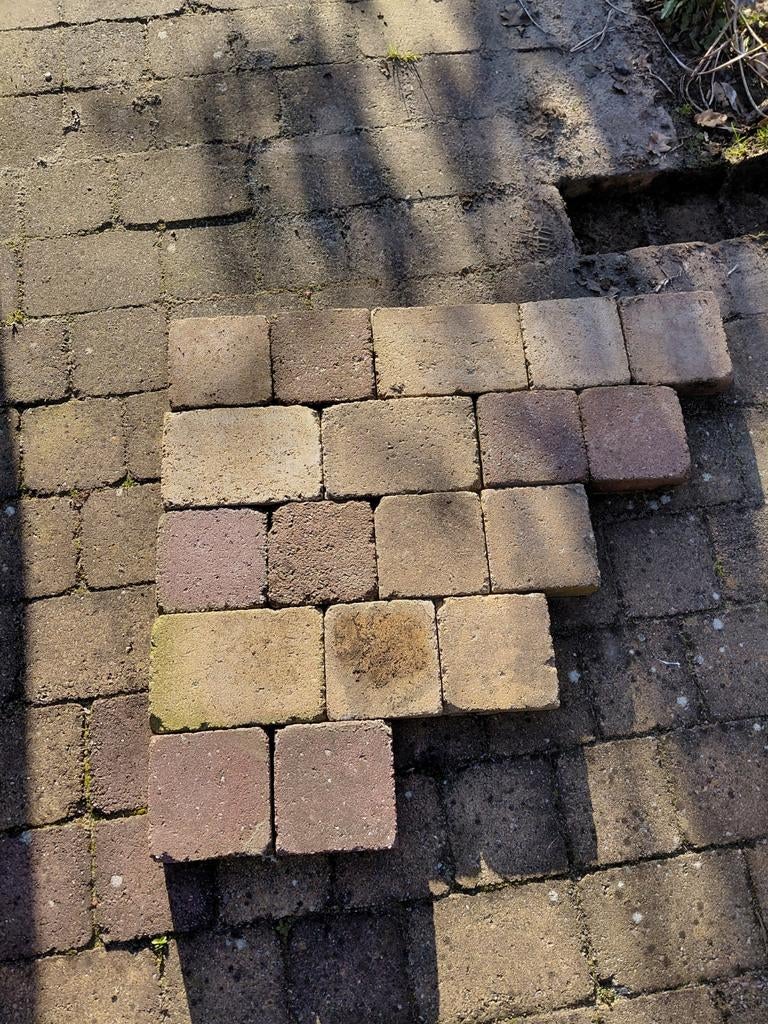 Gratis bestrating. Geel rood wild verband 12,5 m², Gebruikt, Ophalen of Verzenden, 10 m² of meer, Beton
