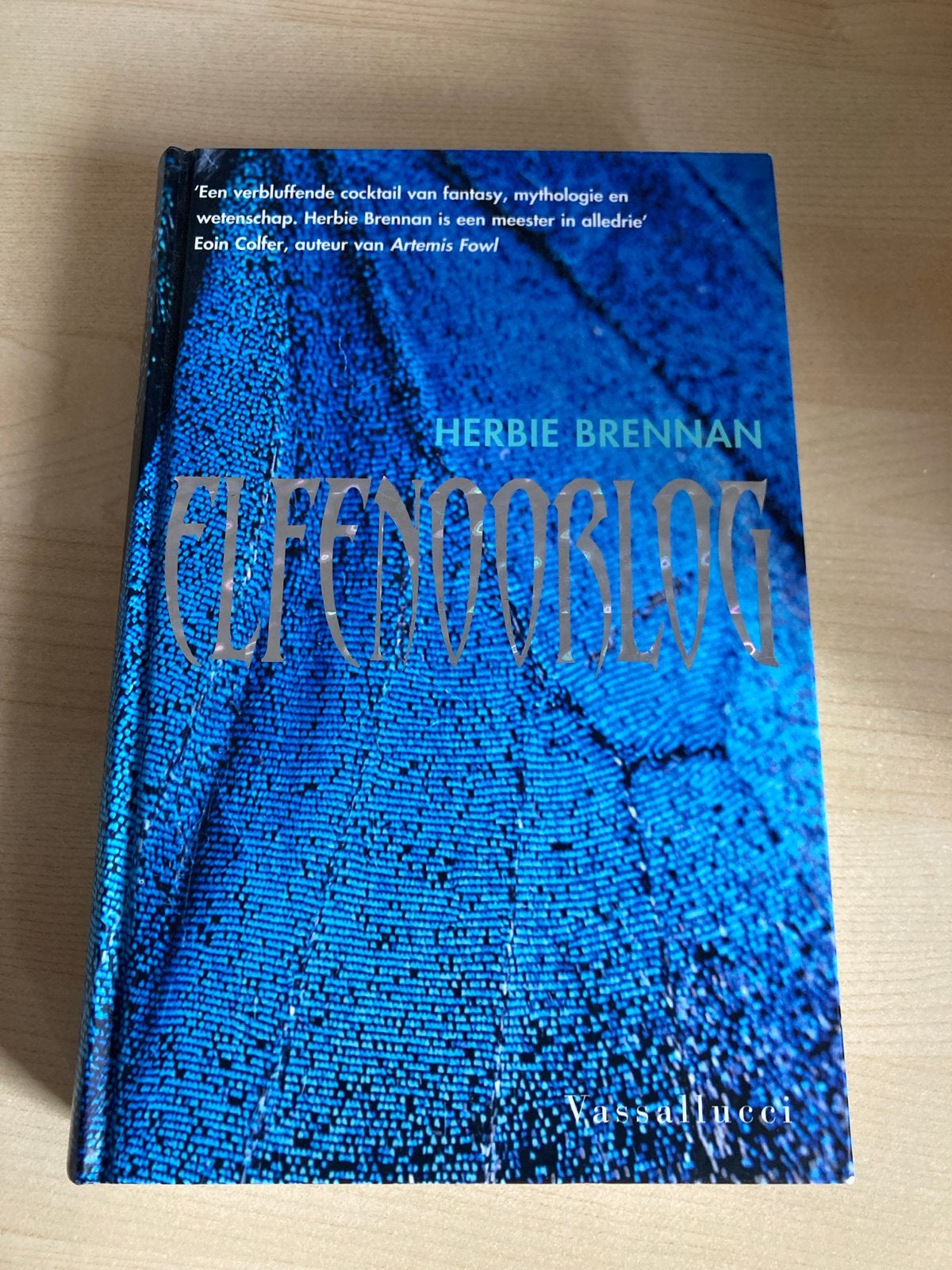 Elfenoorlog - Herbie Brennan (Fantasy Boek), Ophalen of Verzenden, Zo goed als nieuw