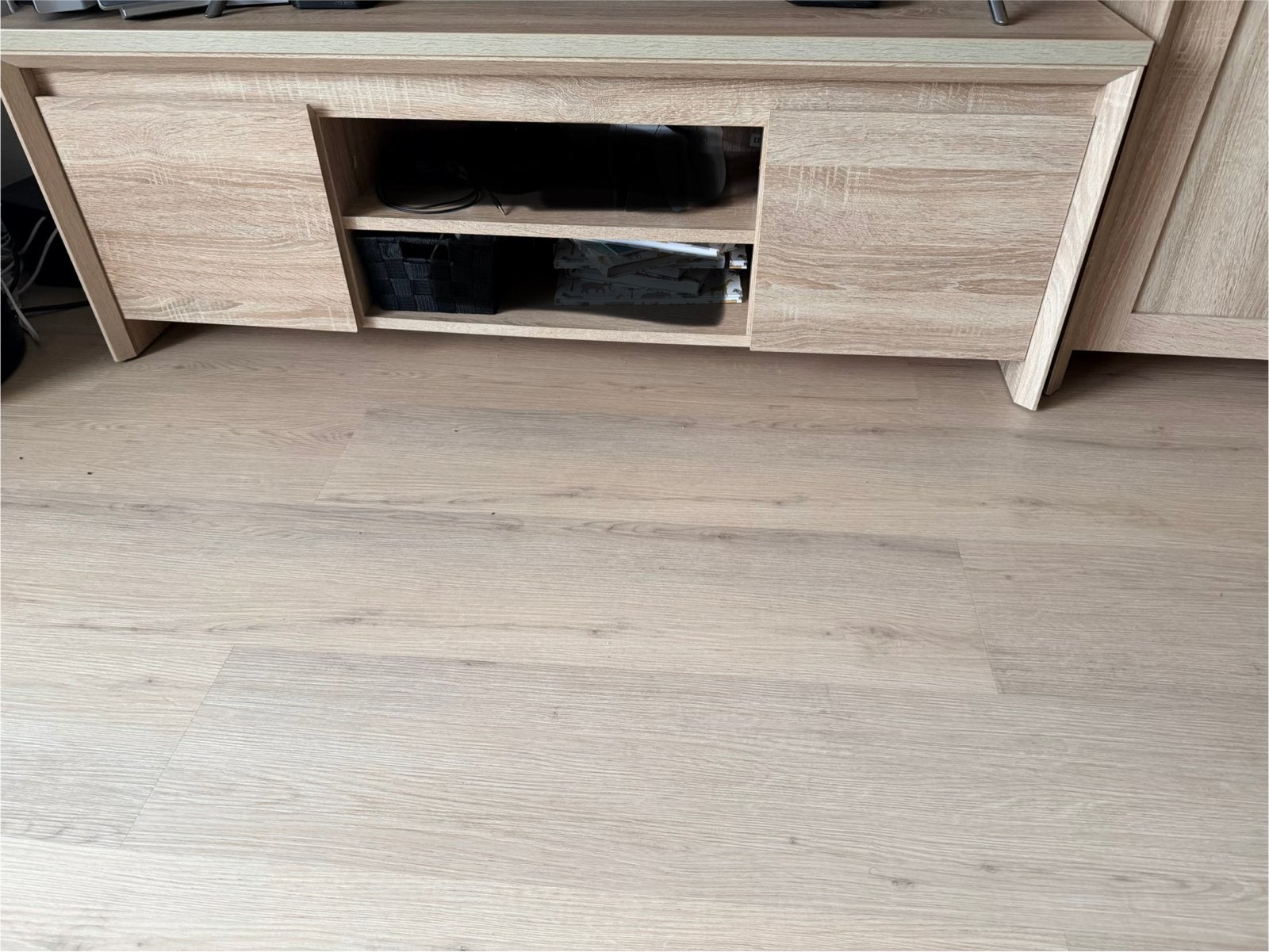 Jysk TV-meubel en vitrinekast set, Huis en Inrichting, Gebruikt, 100 tot 150 cm, Ophalen of Verzenden, 150 tot 200 cm