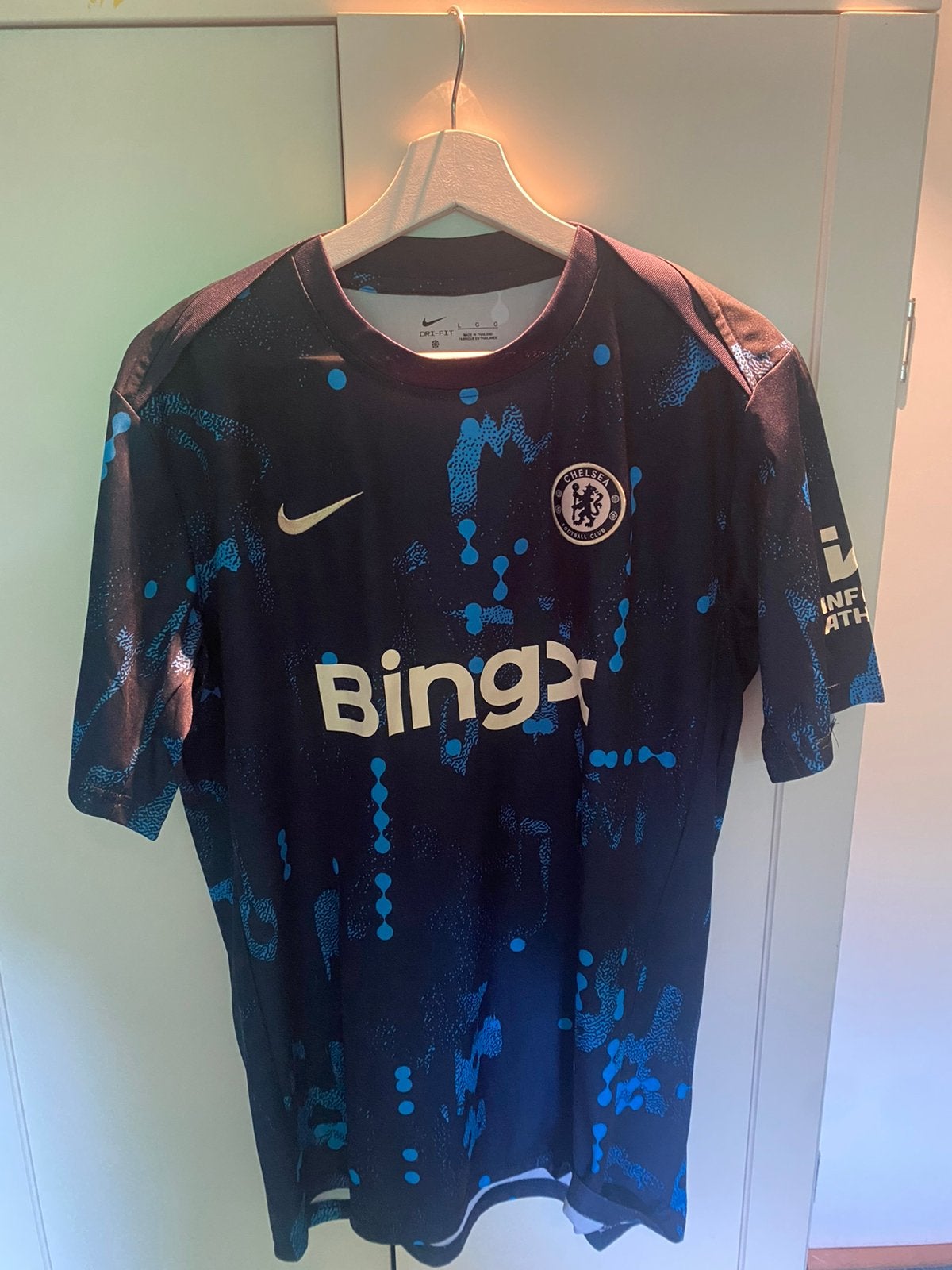 Nike chelsea voetbalshirt trainingshirt 2024/2025 maat L, Maat L, Ophalen of Verzenden, Zo goed als nieuw, Shirt