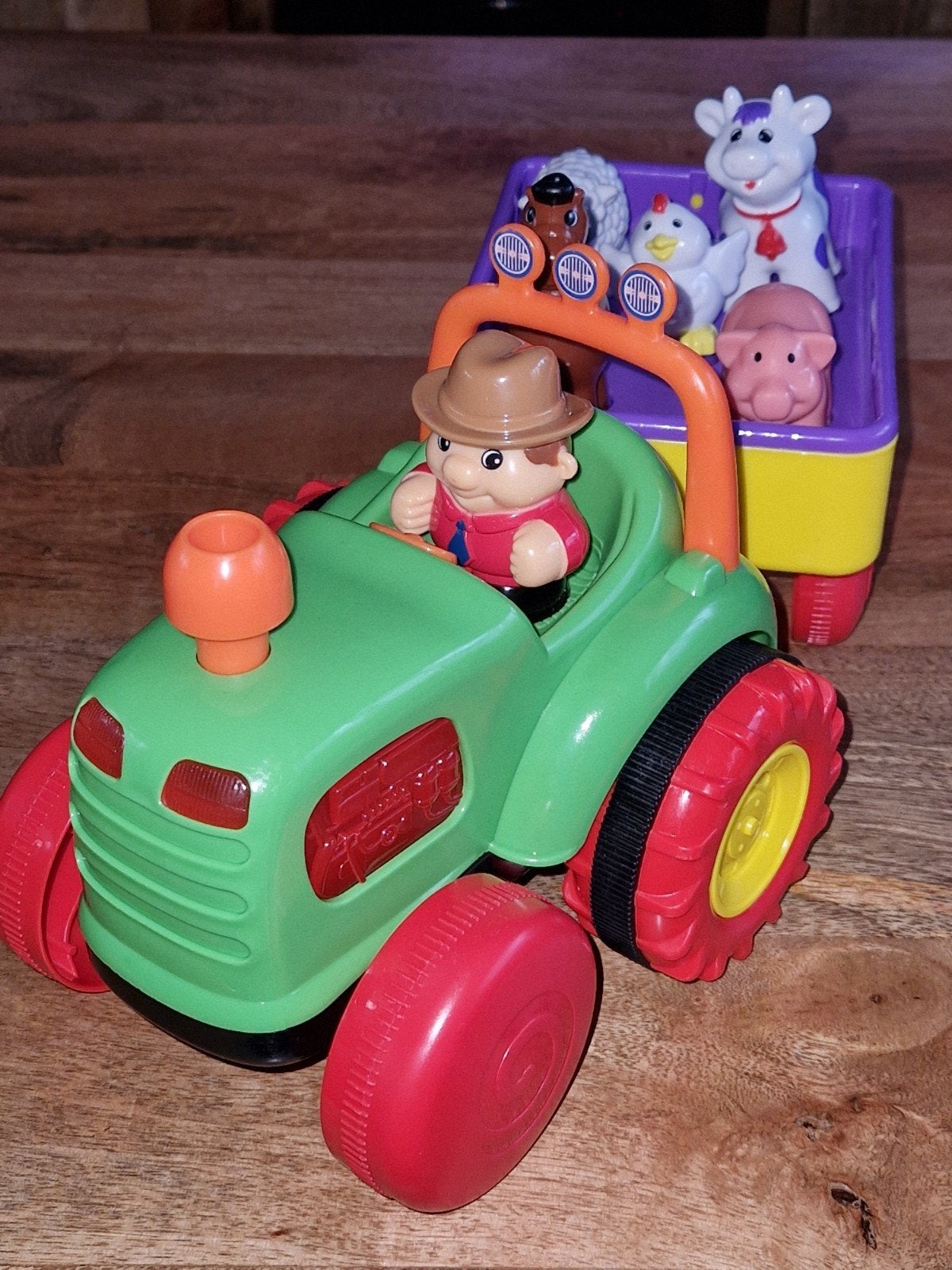 tractor met kar waar beesten inzitten, Ophalen, Zo goed als nieuw, Speelset, Met geluid