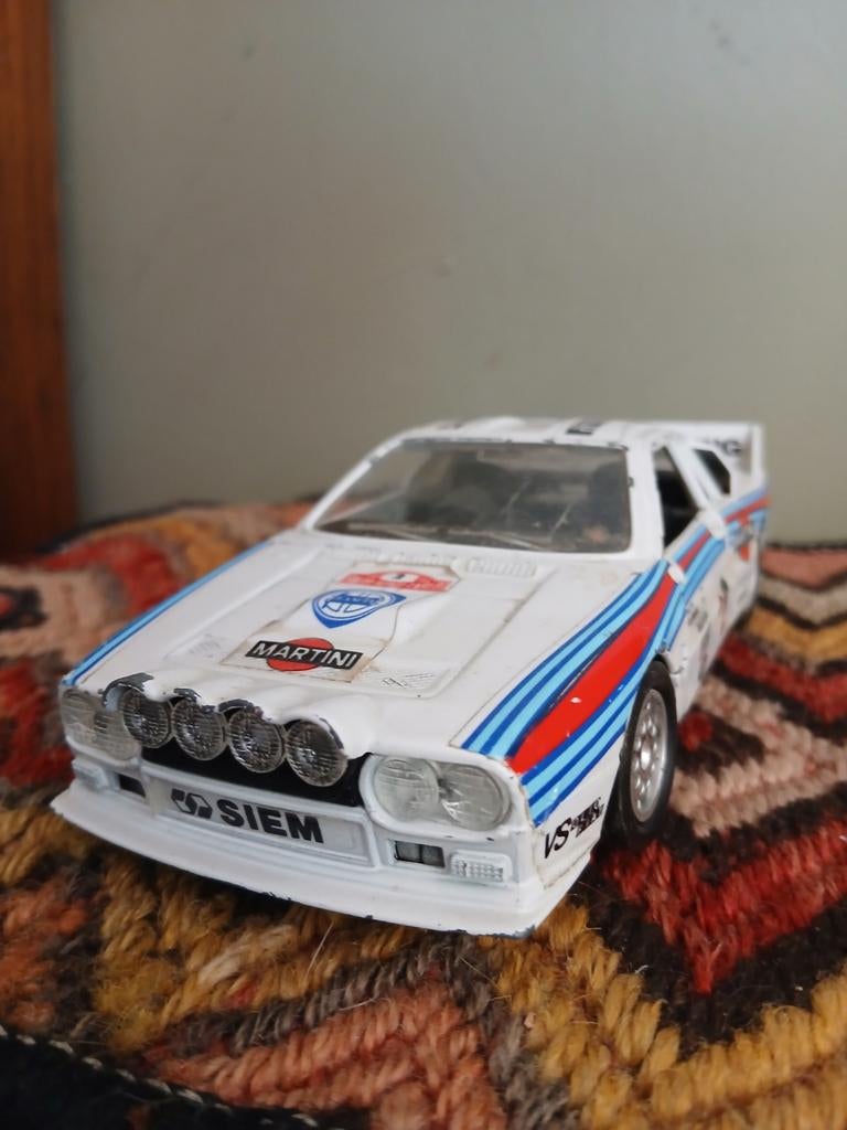 Lancia Rally 037 Martini Racing - Verzamelaarsmodel, Ophalen of Verzenden, Auto, Overige merken